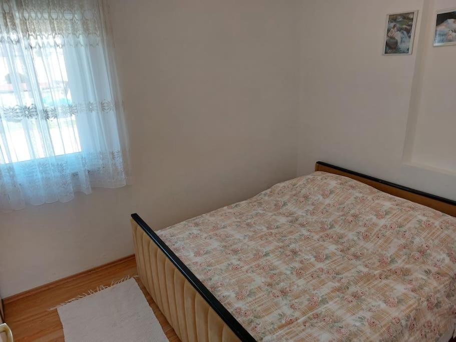 Apartmán Matija I Bartol Pirovac Exteriér fotografie